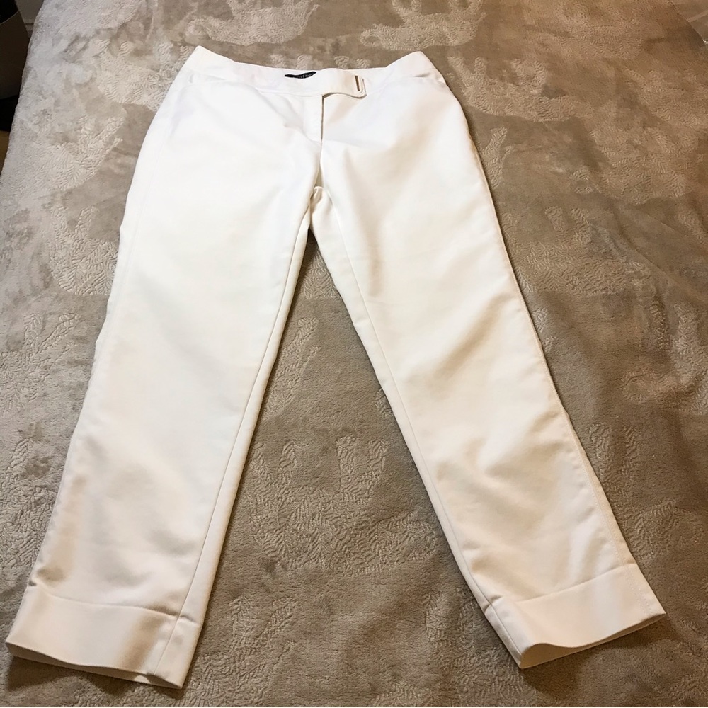 White House Black Market white slim ankle pants Size 6